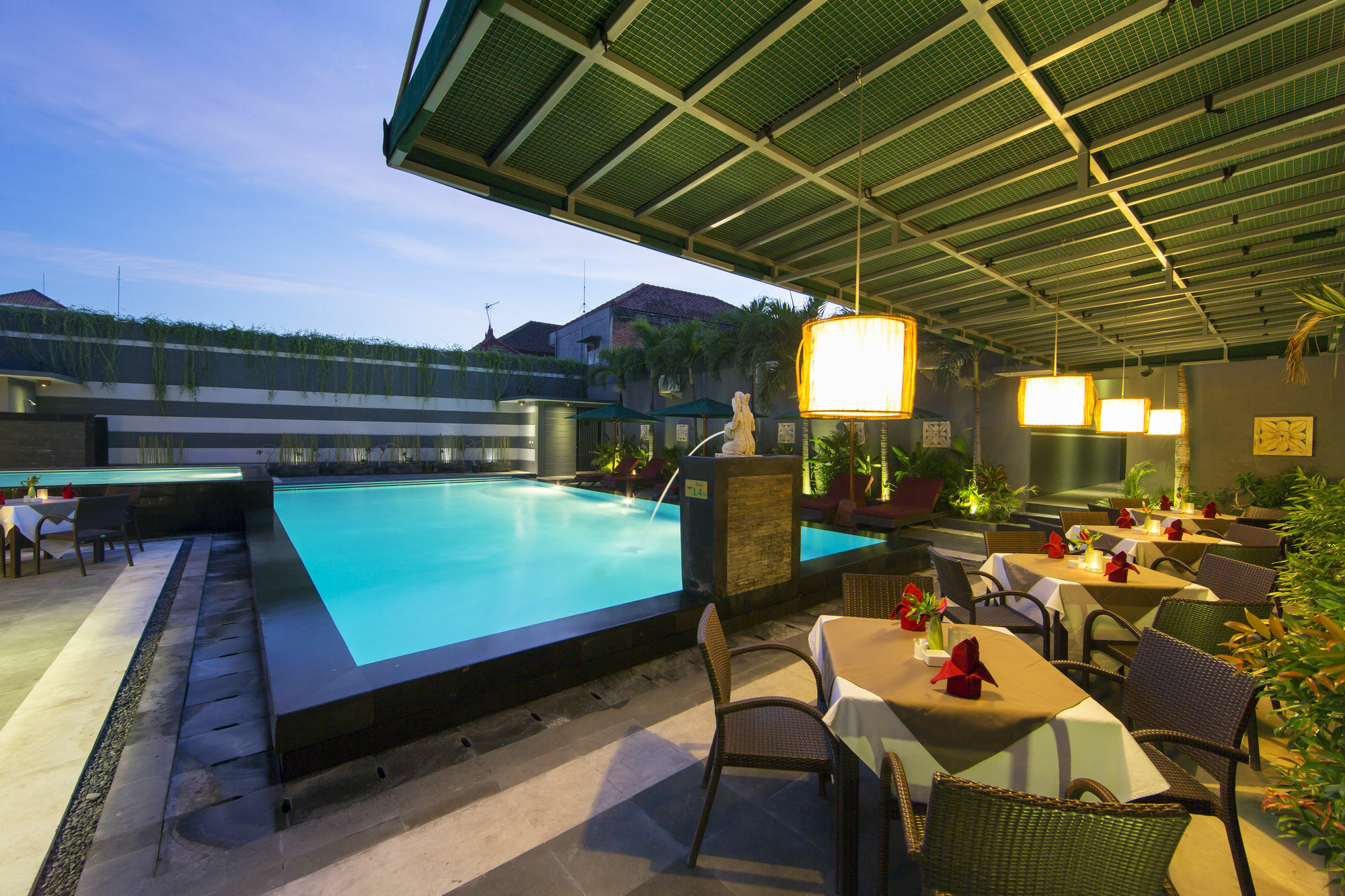 Hotel The Banyumas 4*